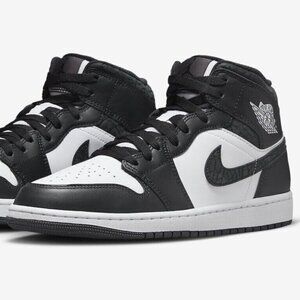 Nike Air Jordan 1 size 11 NEW Mid Shoes Panda Elephant Black FB9911-001